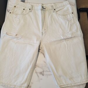 569 Levi's shorts